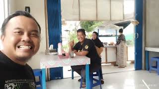 DITRAKTIR MAKAN PAGI OLEH BOSS MANTO DI WARUNG LONTONG JULAK MAMAN PANGKALAN BUN [upl. by Imaj902]