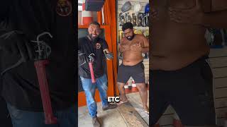 Aplicador de silicone 😂🔥reels humor viralvideo obra ferramentas comedy music [upl. by Nossila]