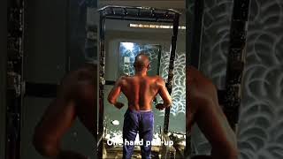 One hand pullup targeting grips and general upper body strength youtubeshort subcribemychanne [upl. by Kahler732]