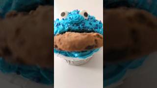 🧁Cookie Monster cupcake baking stopmotion [upl. by Mandy458]