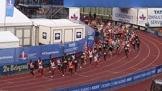 Amsterdam Marathon 2018  Start in Olympisch Stadion met duizenden lopers [upl. by Auqenet]