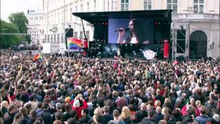 Conchita Wurst  My Heart Will Go On Celine Dion Live [upl. by Anella]