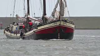 Klipper Johanna Engelina raakt lek op Waddenzee 27092024 [upl. by Dorreg476]