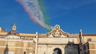 Le frecce Tricolori sorvolano il centro di Roma [upl. by Mosby]