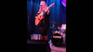 Exs and Ohs cover by Hailey Knox 21416 at Towne Crier Cafe [upl. by Chere]