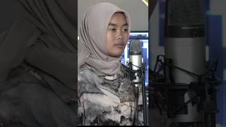 shortvidio tulusentertainment cover alvina coversong coverlagu music shortvidio untungnya [upl. by Arriaes]