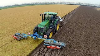 Ploughing amp Power Harrowing in one pass with a John Deere 7280R  Lemken Zirkon  Kverneland [upl. by Nitsreik]