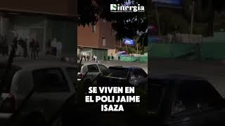 Medellín  📌 Disturbios en el Politécnico Jaime Isaza Cadavid Encapuchados y UNDMO Enfrentados [upl. by Tadd730]