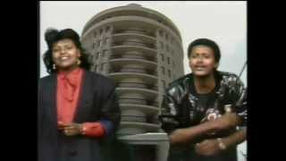 Ethio Oldies Hamelmal Abate and Neway Debebe  Harer ሃረር [upl. by Zetroc395]