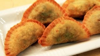 Sambusa  Saudi Arabia Recipe  CookingWithAlia  Episode 179 [upl. by Thorlie]