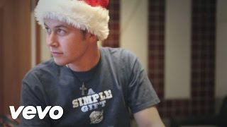 Scotty McCreery  Christmas Comin Round Again [upl. by Virgin330]