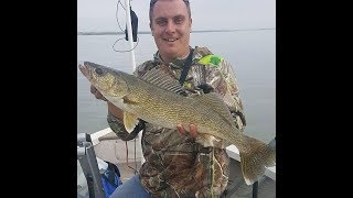 Catching a Big Walleye Using Liquid Mayhem  North Dakota Fishing 2017 [upl. by Llekcir]