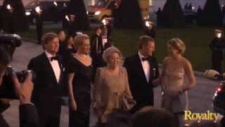 Intro Queen Beatrix in state dinner in Palace Bellevue Berlin [upl. by Laehcimaj]