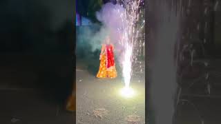 Hath me nhi foot jaye khishortvideo trending youtubeshorts diwalispecial patakha [upl. by Puto457]