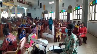 Rassemblés en un même corps  communion  Chorale Sainte Famille de Nazareth Safana [upl. by Nesilla]