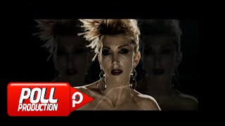 Hande Yener  Yasak Aşk amp Sopa [upl. by Shepley]