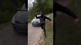 Un homme étrange me poursuit avec sa voiture dans un chemin 😱 roadrage motocross yz125 fakes [upl. by Mercado558]