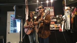 Margasatwa  Asmara Botol Kaca Akustik  Live at Sua Store 2024 [upl. by Gillette]