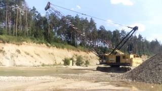 Dragline excavator Weserhütte SW 311 digging gravel [upl. by Anile891]