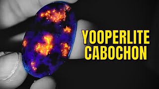 Making YOOPERLITE glow rock cabochon Polishing on Cabking lapidary machine [upl. by Gamali]