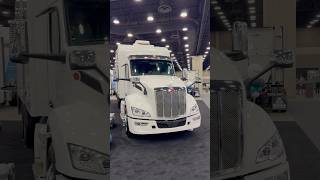 Truckshow freightliner [upl. by Tserrof]