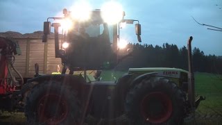 Claas Xerion Trac VC und Jenz Hacker im Einsatz wood chipper shredder in action [upl. by Yevre639]