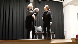 Video di Improvvisazione Teatrale 4 [upl. by Eneleuqcaj]