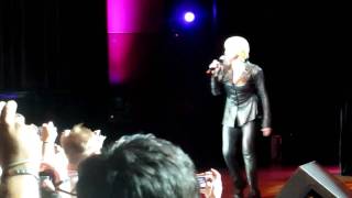 THE GOONIES R GOOD ENOUGH  CYNDI LAUPER  Porto Alegre  Brasil  01032011 [upl. by Joshia]