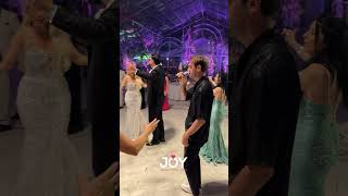 Te gjithe e njohin kengetarin me te mire ne bote dasma albanianwedding albanianmusic [upl. by Shoshanna]