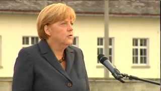 Dachau Kanzlerin Merkel besucht das ehemalige Konzentrationslager [upl. by Yahsram]