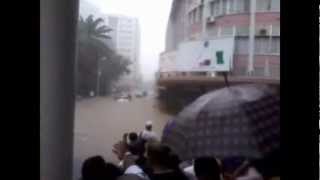 Floods in Mauritius  Inondations a Lile Maurice 30 March 2013 [upl. by Rekab]