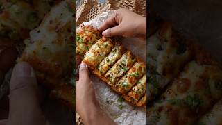 Desi Flavors Wali Garlic Bread Recipe  Fun2ooshFood shorts [upl. by Yona]