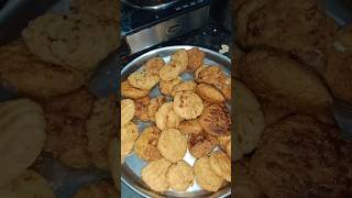 Maida ka tasty biscuits ytshorts indianrecipe sweetrecipe dailyhealthyfood vlogs comedy fun [upl. by Saffian384]