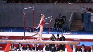 Mustafina Aliya RUS poutre qualif Bercy 2010 [upl. by Enomys]