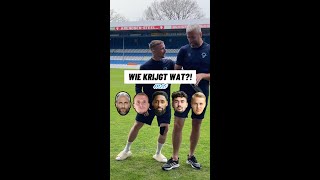 Echte voetbalspelers ontvangen Mystery voetbalshirts 😂🎁 [upl. by Elden483]