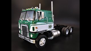 NEW MOLDS INTERNATIONAL TRANSTAR CO 4070A SEMI TRACTOR 125 SCALE MODEL KIT Build Review AMT 1203 [upl. by Rivy]