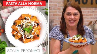 Pasta alla Norma come fare la classica pasta siciliana con melanzane [upl. by Aroon]