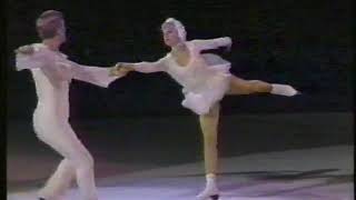 Ludmila and Oleg Protopopov  1984 World Professional Championships AP [upl. by Meill]