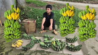 The orphan boy picked bananas to sell and splinted the house frame and door frame to make it sturdy [upl. by Ruhnke]