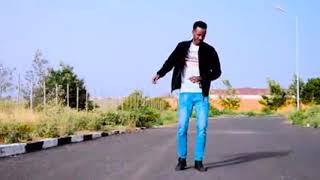 Xariir Axmed new song ma awoodo cilaaqda [upl. by Blynn]