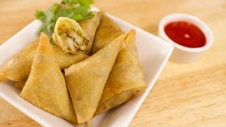 Easy Curry Puff Recipe ThaiStyle Samosa กะหรี่ปั๊บ [upl. by Mavis]