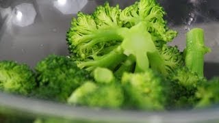 How to Steam Broccoli [upl. by Yeznil229]