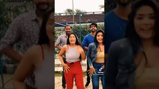 Mal Pipena Kale Anukshi amp Kanukshi Aka Bar Dance😁😁 Now Subscribed 😘😘 [upl. by Brittne]