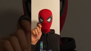 Me he comprado la máscara de Spiderman que mueve los ojos 👀 cinema marvel spiderman tomholland [upl. by Valdas482]