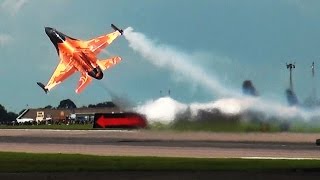 🇳🇱 Dutch F16 Display at Waddington Airshow England [upl. by Nhguavoj]