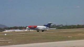 TAF Boeing 727 and Varig 757 at Fortaleza airport [upl. by Eldnar]