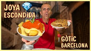 Joya 💎 ESCONDIDA 🕵🏻 con las mejores PATATAS BRAVAS 🌶️ del GOTIC de Barcelona [upl. by Baillieu835]