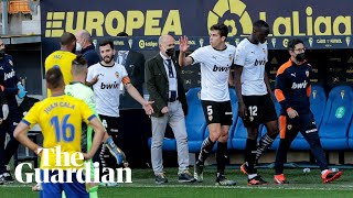 Valencia walk off against Cádiz after Diakhaby accuses opponent of racist abuse [upl. by Nalyorf427]