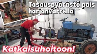 Fordson DEXTA  KATKAISU amp perän purkua [upl. by Aonehc187]