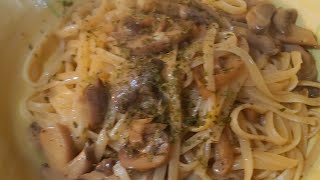 Zuppa del Corso Pasta Funghi Aglio Olio Peperoncino Prezzemolo [upl. by Asirrak737]